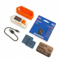 Flipper Zero - startovací sada: zařízení, pouzdro, fólie, 32GB karta