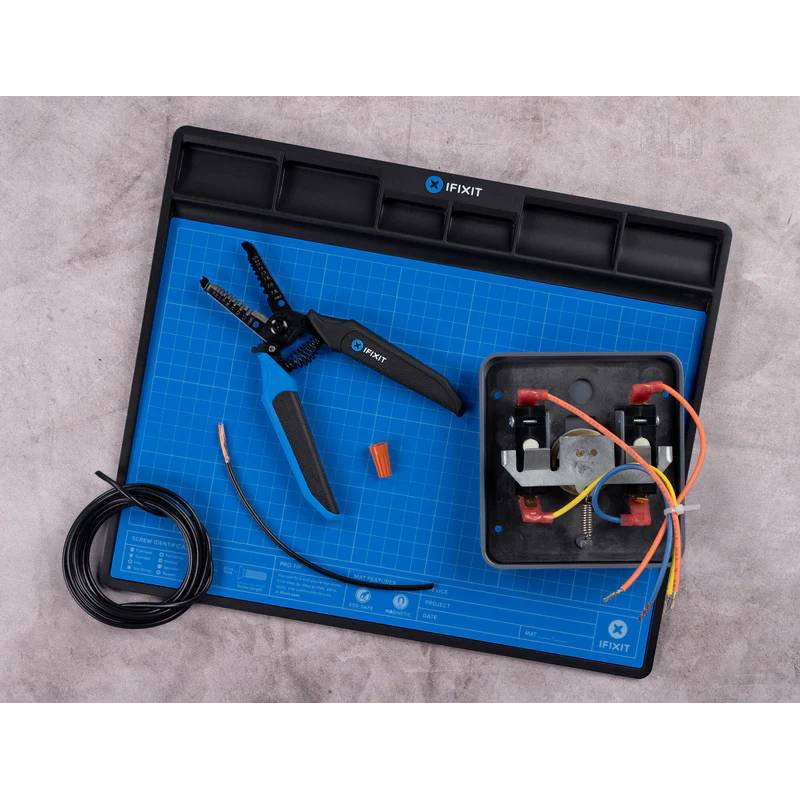 Ściągacz izolacji iFixit Mandible Wire Strippers