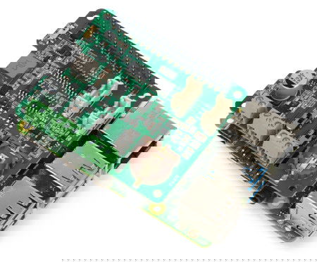 Předmětem prodeje je CAN BUS překryv. Minipočítač Raspberry je nutné zakoupit samostatně.