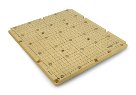 Měkká dřevovláknitá deska používaná při práci s CNC modulem.