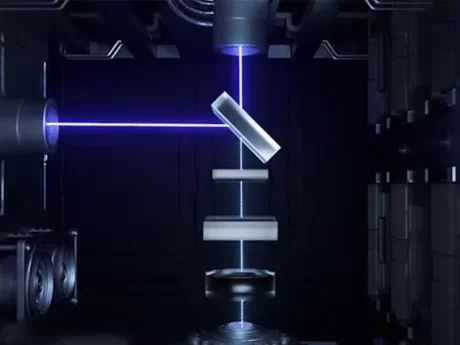 Systém čoček a dva laserové světelné zdroje